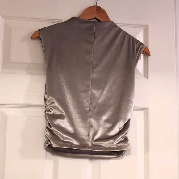 Abercrombie & Fitch Top - Beige - XS - NWOT - Picture 3 of 4